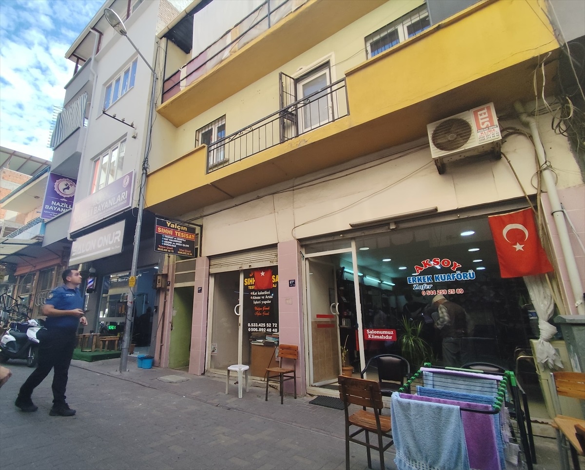 Balkondan Düşen 3 Yaşındaki Çocuk Ağır Yaralandı