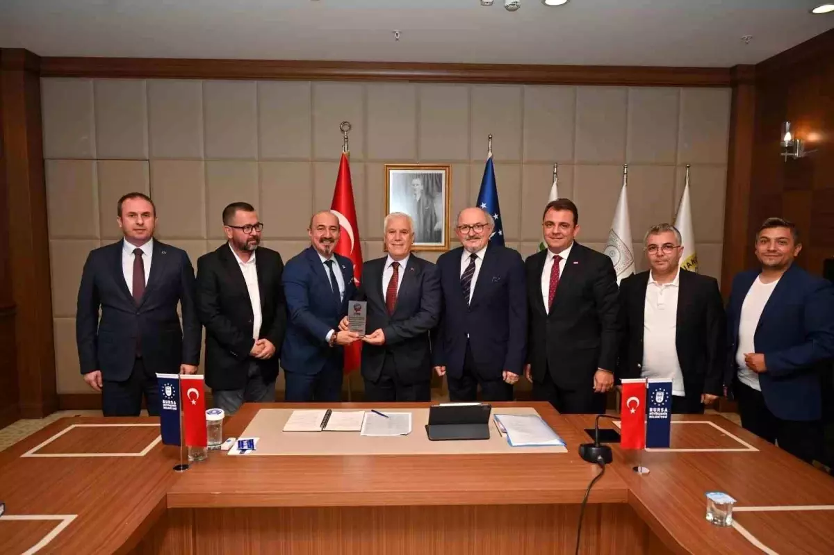 Mustafa Bozbey: Bursaspor\'un Başarısı Şehre Hava Katıyor