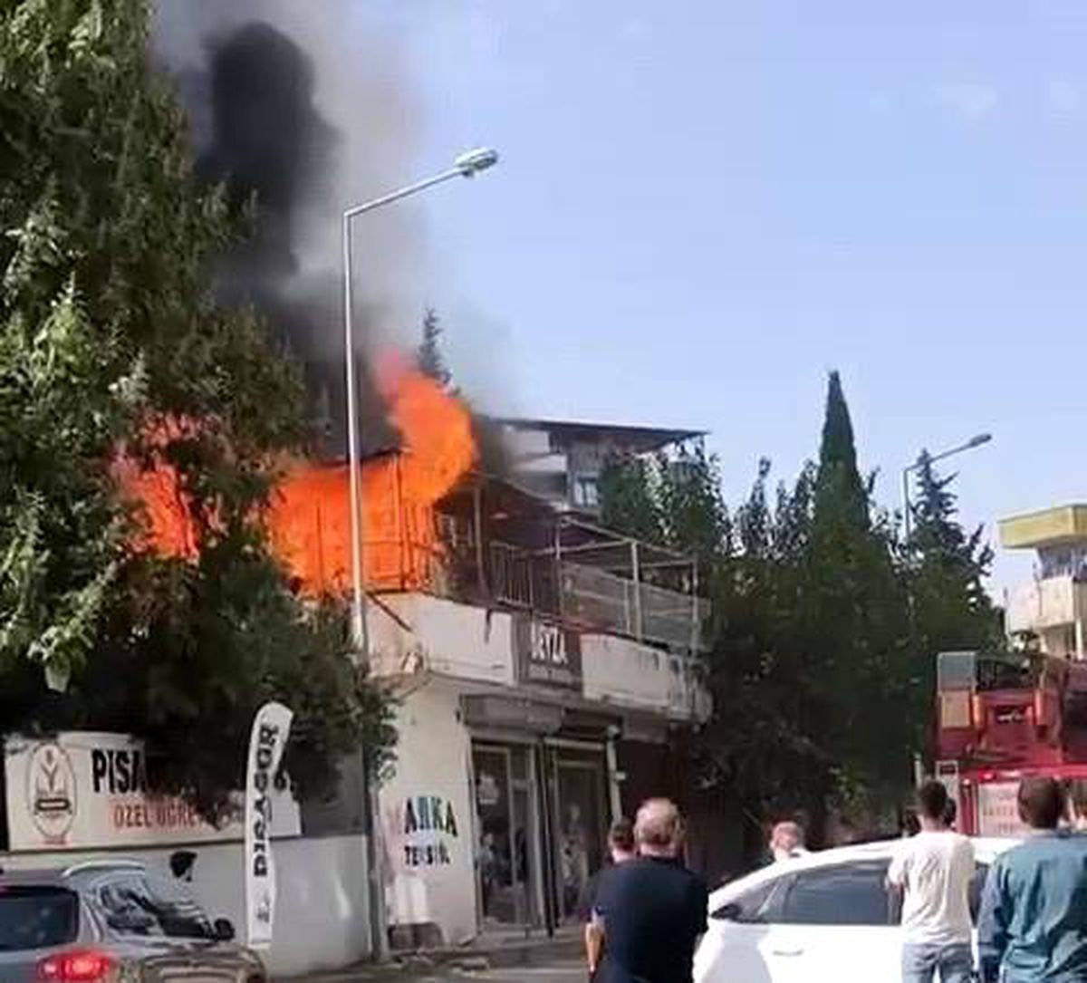 Kahta\'da İş Yerinde Yangın