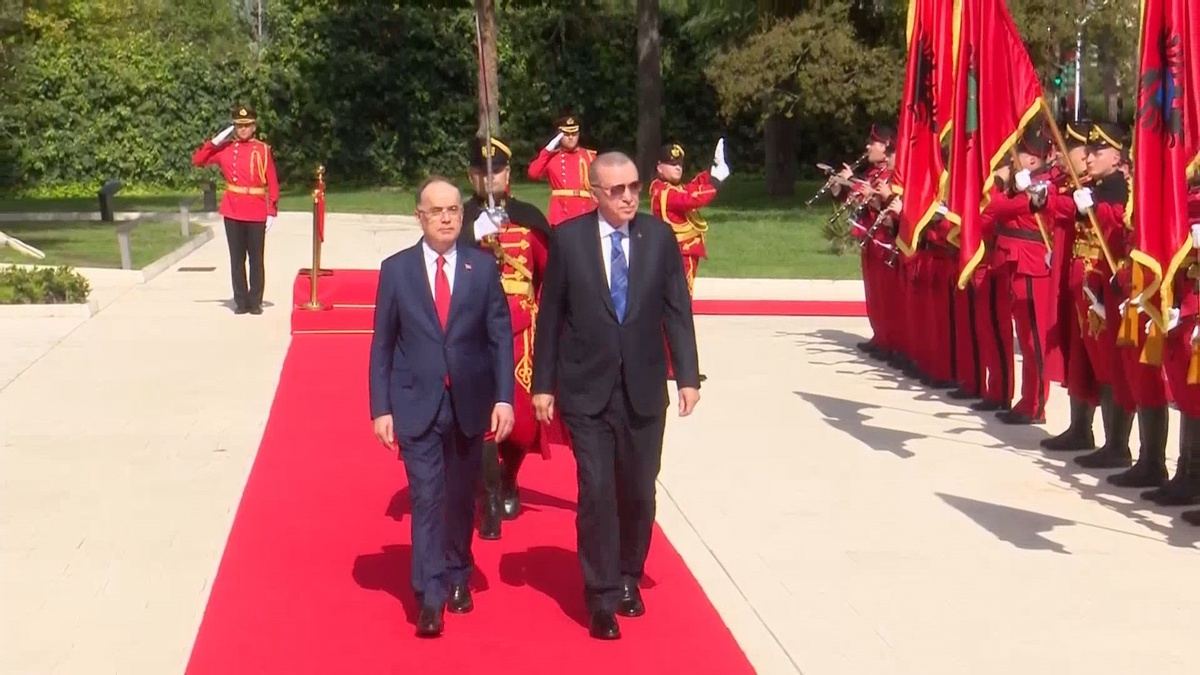 Cumhurbaşkanı Erdoğan Arnavutluk\'ta - (Ek görüntü)