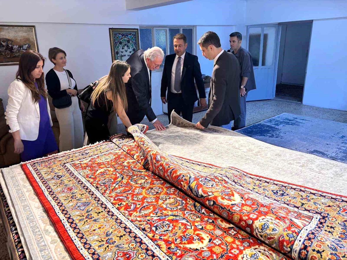 Demirci Halıları, Fabrikada İhraç Edilecek