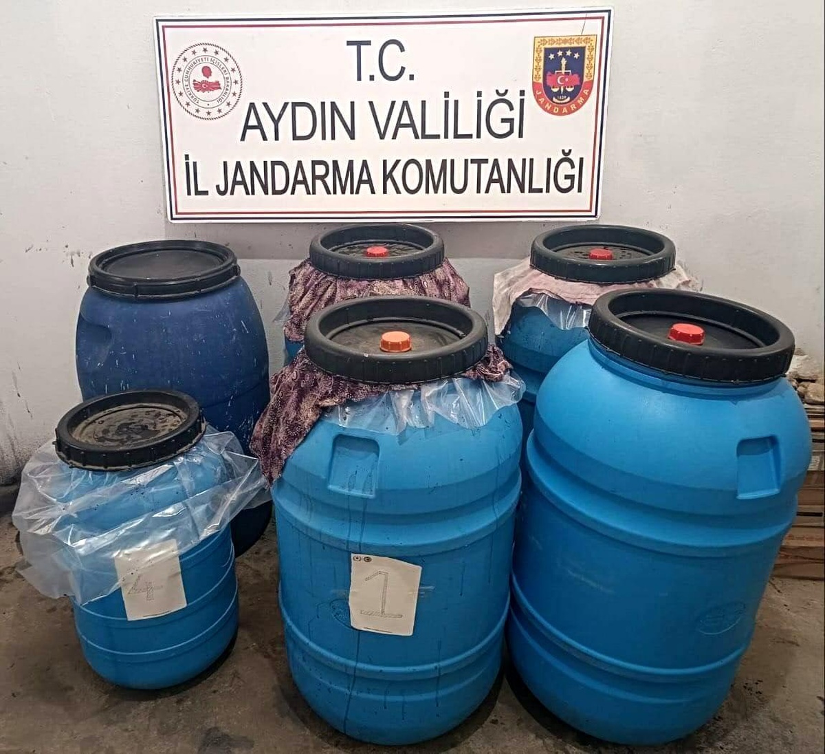 Aydın\'da Kaçak İçki Üreticisi Yakalandı