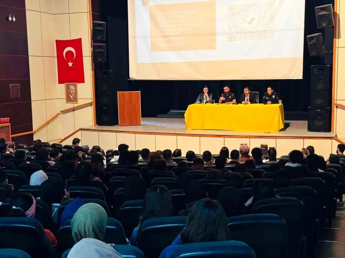 Üniversite Öğrencilerine Güvenlik Eğitimi