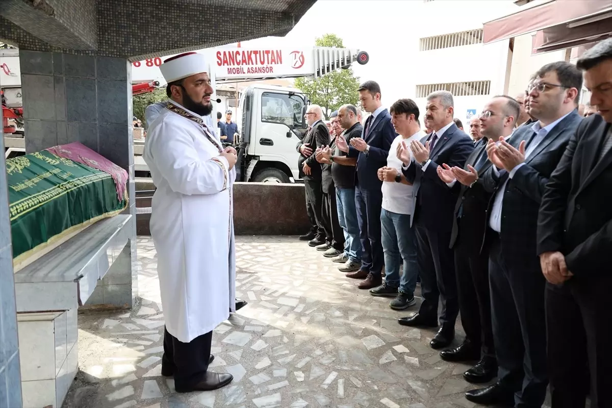 Hopa SYDV Müdürü Tülin Lokumcu\'nun Cenazesi