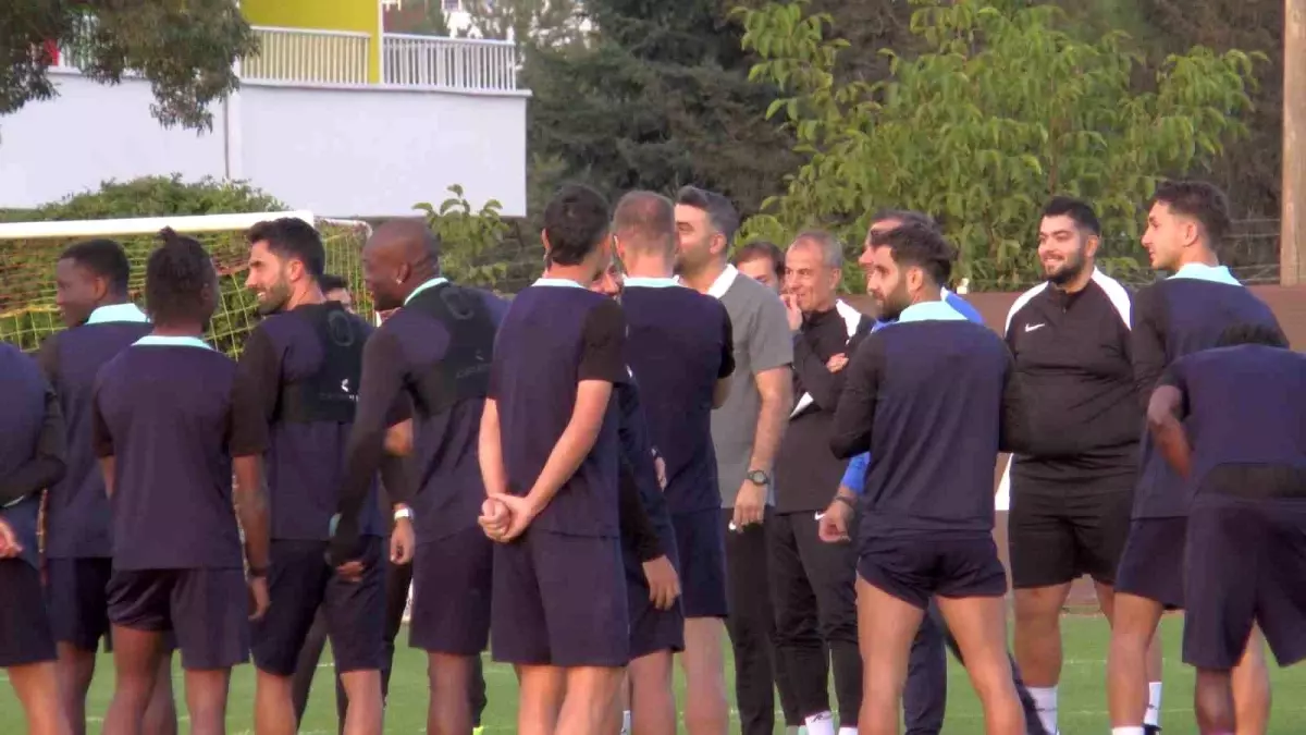 Kayserispor\'un Yeni Teknik Direktörü Kaloğlu ile İlk Antrenman