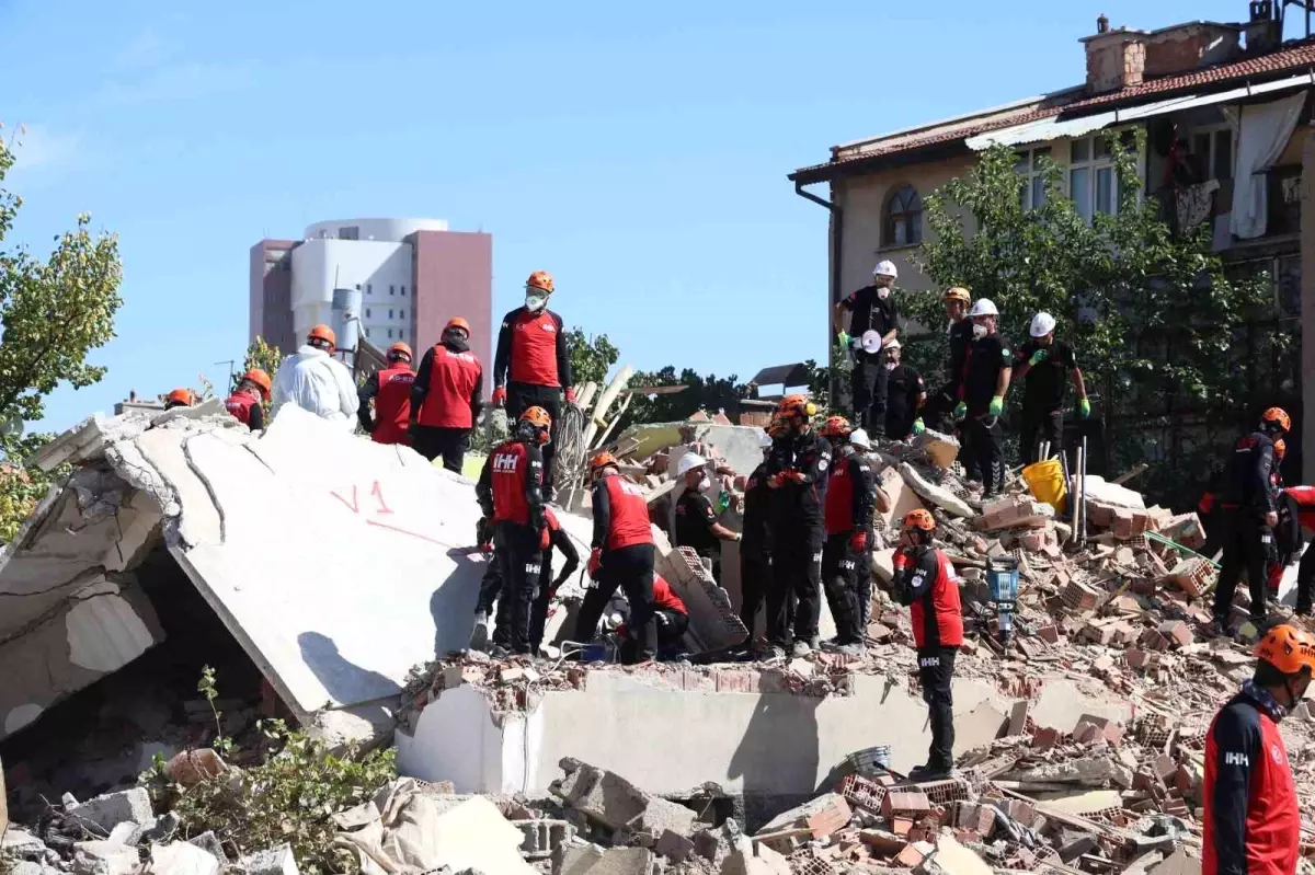 Konya\'da Deprem Tatbikatı Gerçekleştirildi