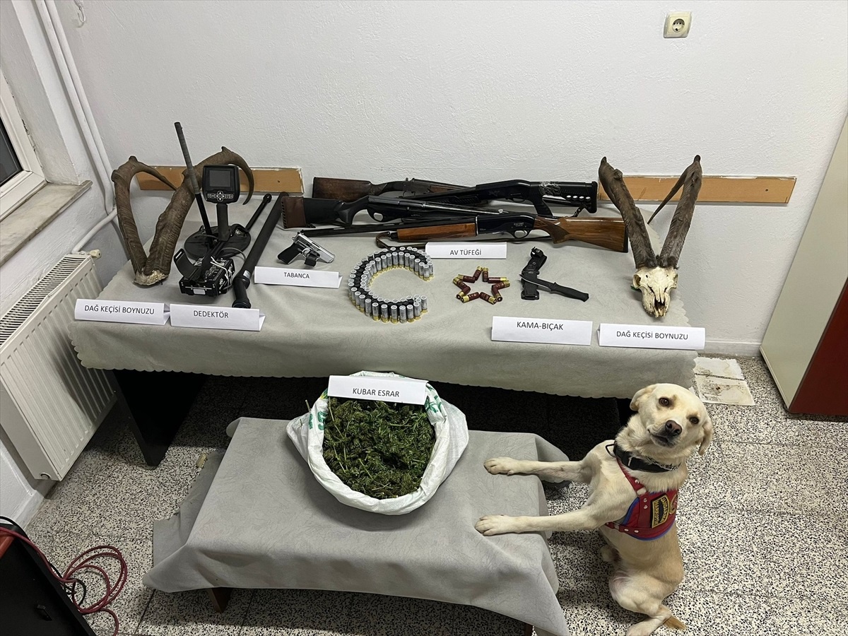 Mersin\'de Dronla Uyuşturucu Operasyonu