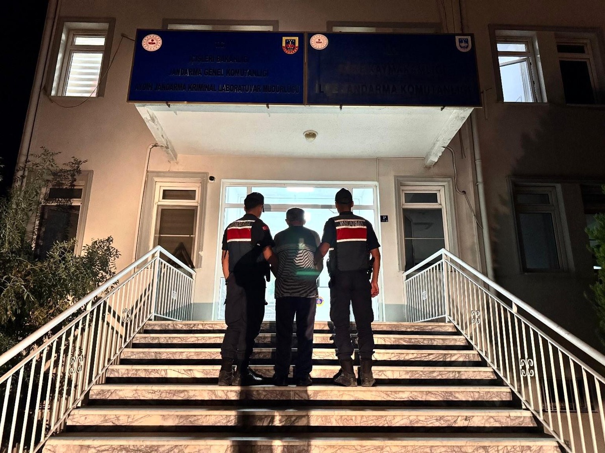 Sahte Kimlik Veren Cezaevi Firarisi Yakalandı