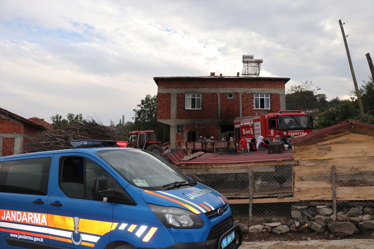 Samsun\'da Yangın: Evde Patlama Meydana Geldi