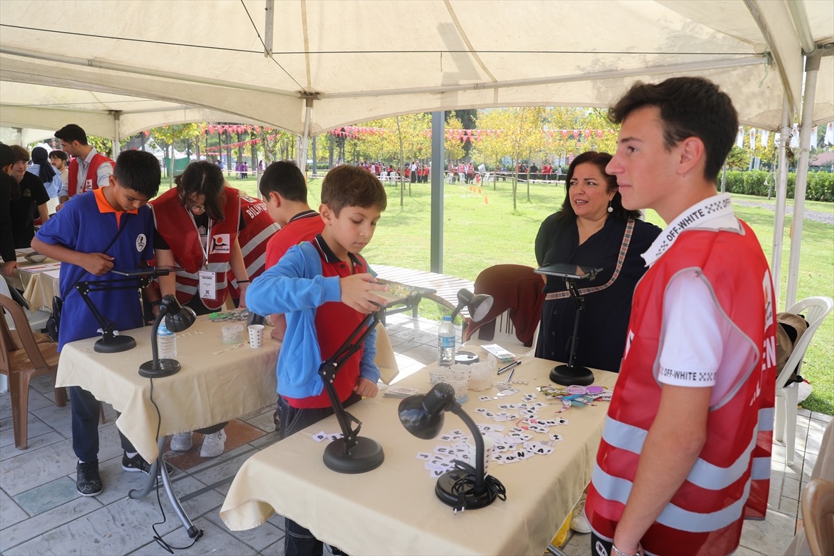 Bilim Şenliği ile Geleceğin Gençleri Parlıyor