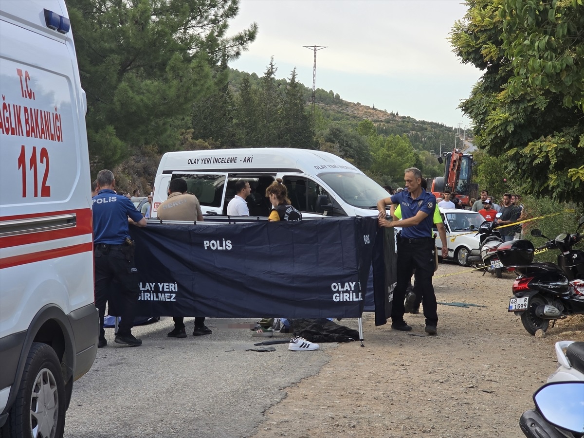 Datça\'da Trafik Kazası: Bir Lise Öğrencisi Hayatını Kaybetti