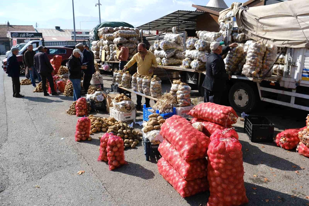Erzincan\'da Kışlık Gıda Stoku Artıyor