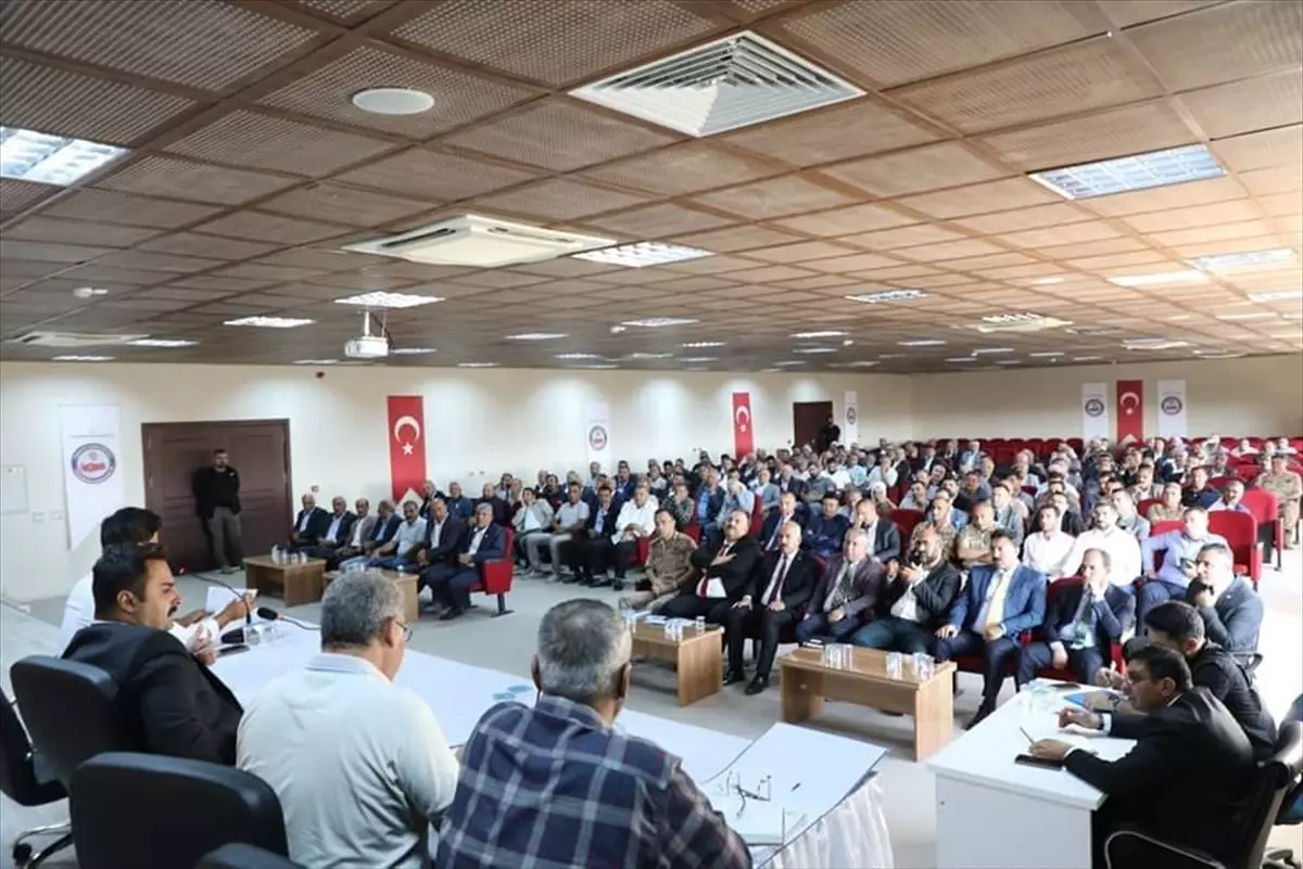 Viranşehir\'de Muhtarlar Toplantısı