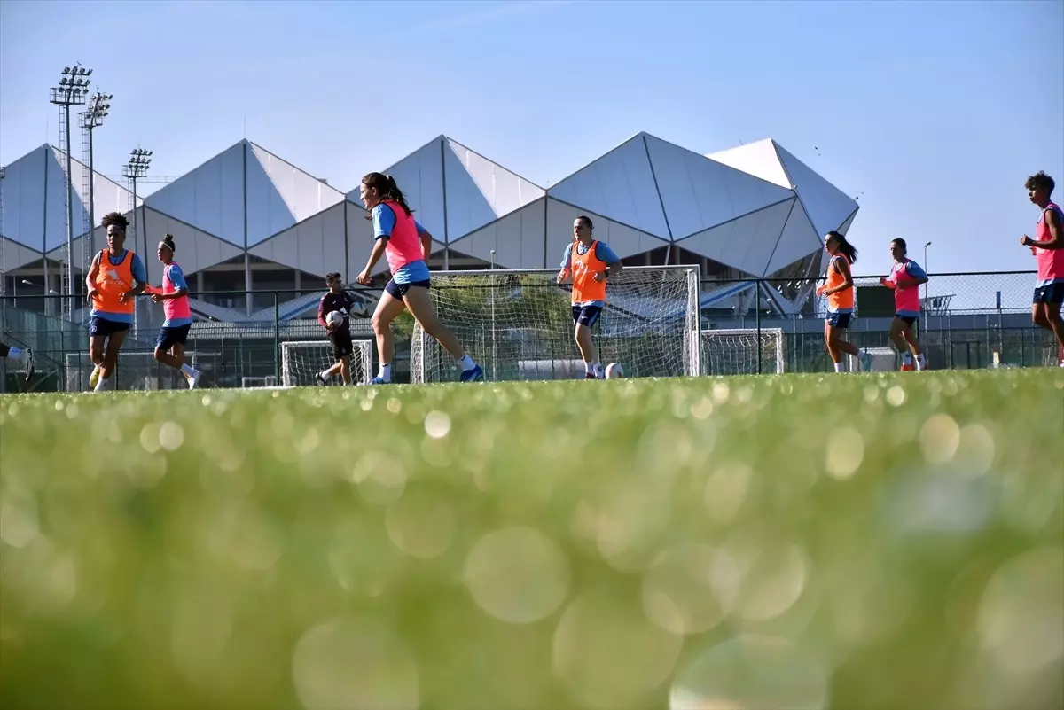 Trabzonspor Kadın Futbol Takımı Zirveye Odaklandı