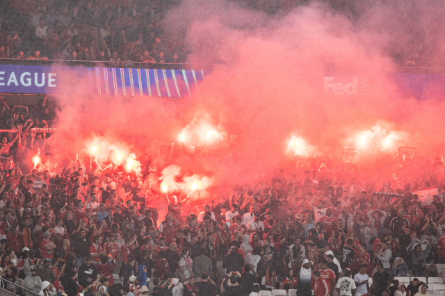 Bozkurt işaretine 2 maç ceza veren UEFA, çifte standardını bir kez daha ortaya koydu