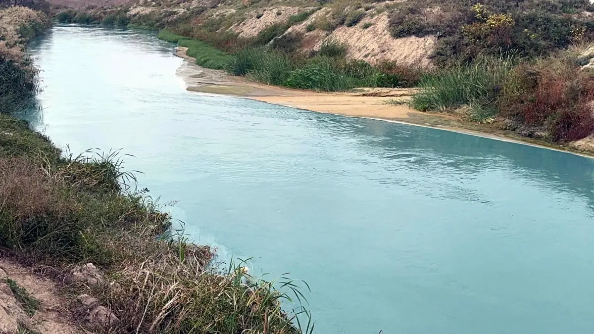 Çorlu Deresi Turkuaz Renge Büründü