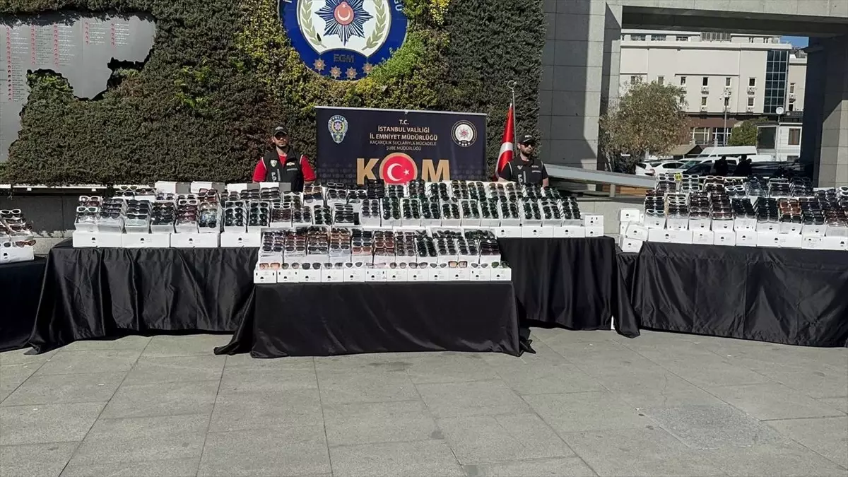 İstanbul\'da Kaçak Gözlük Operasyonu