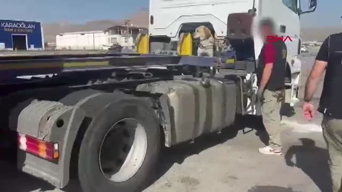 Kayseri\'de Kaçak Tütün Operasyonu