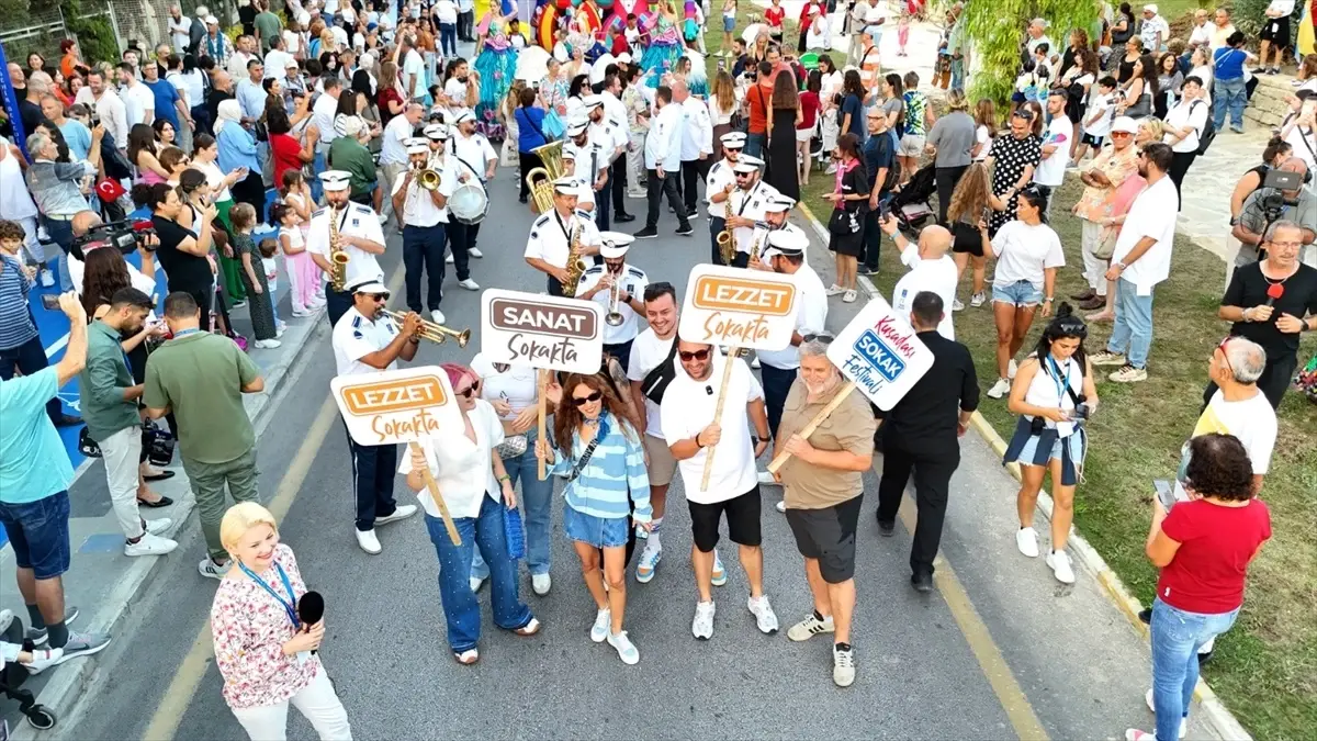 Kuşadası Sokak Festivali Başladı