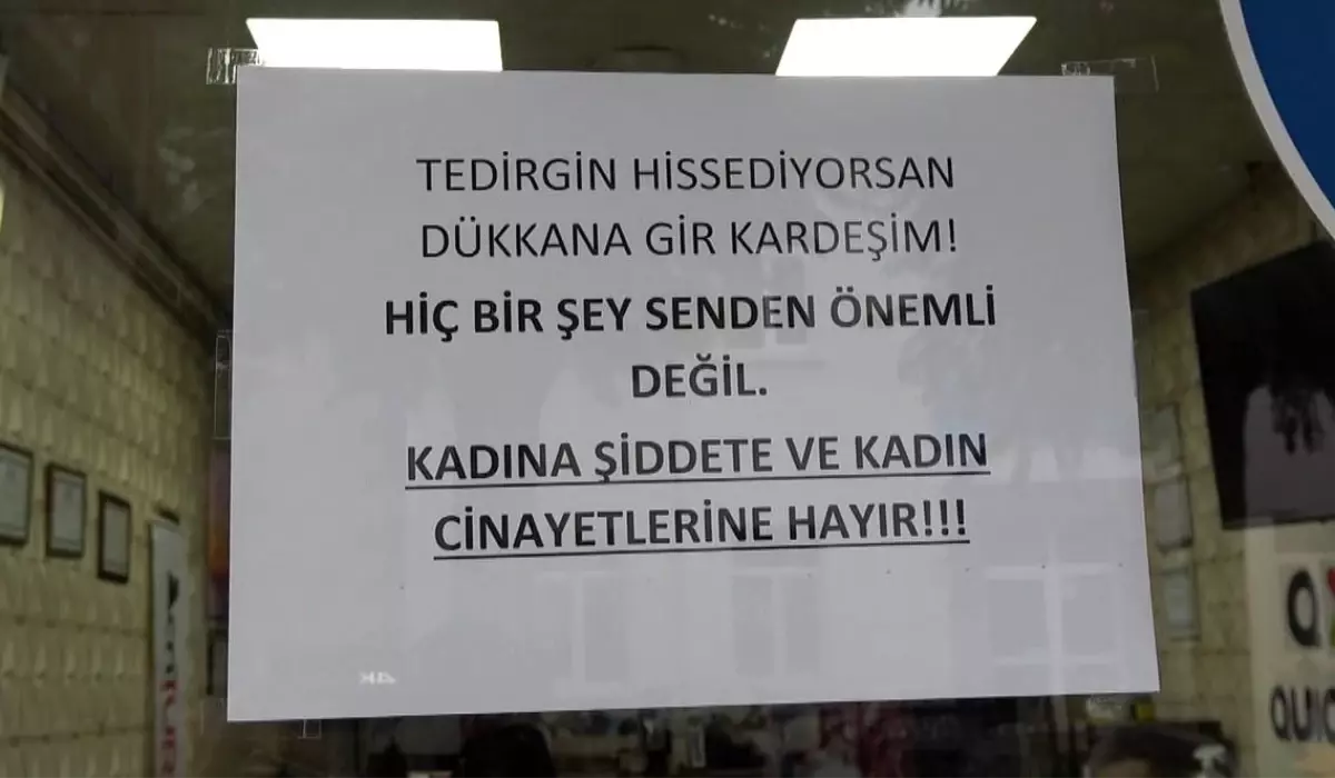 Tavşanlı\'da Esnaf, Kadına Şiddete Dikkat Çekiyor