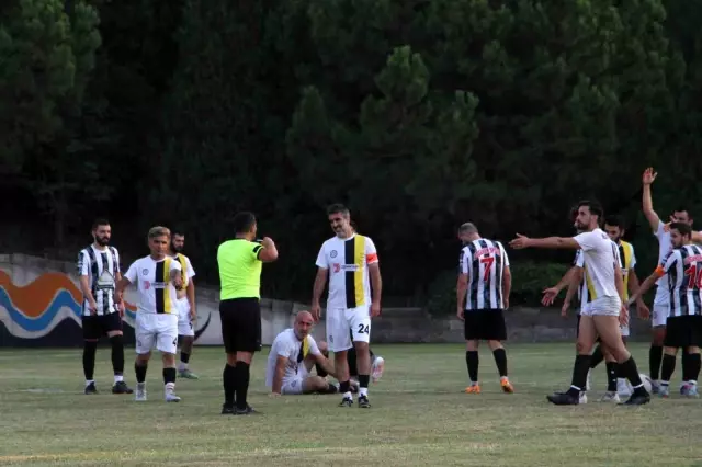 Maça bir gün kala lisansları çalınan futbolcular, sahaya çıkmayı başarsalar da sonuç istedikleri gibi olmadı