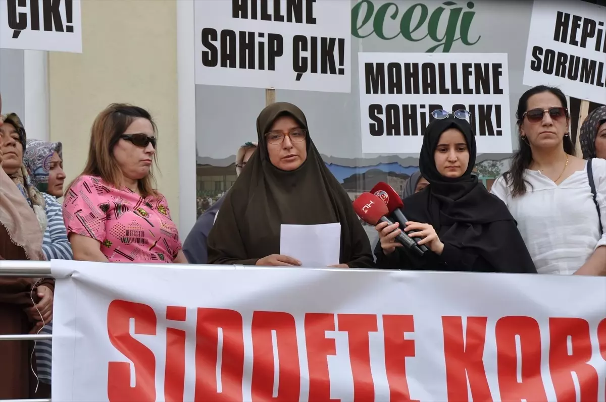 Mardin\'de Kadın Cinayetlerine Protesto