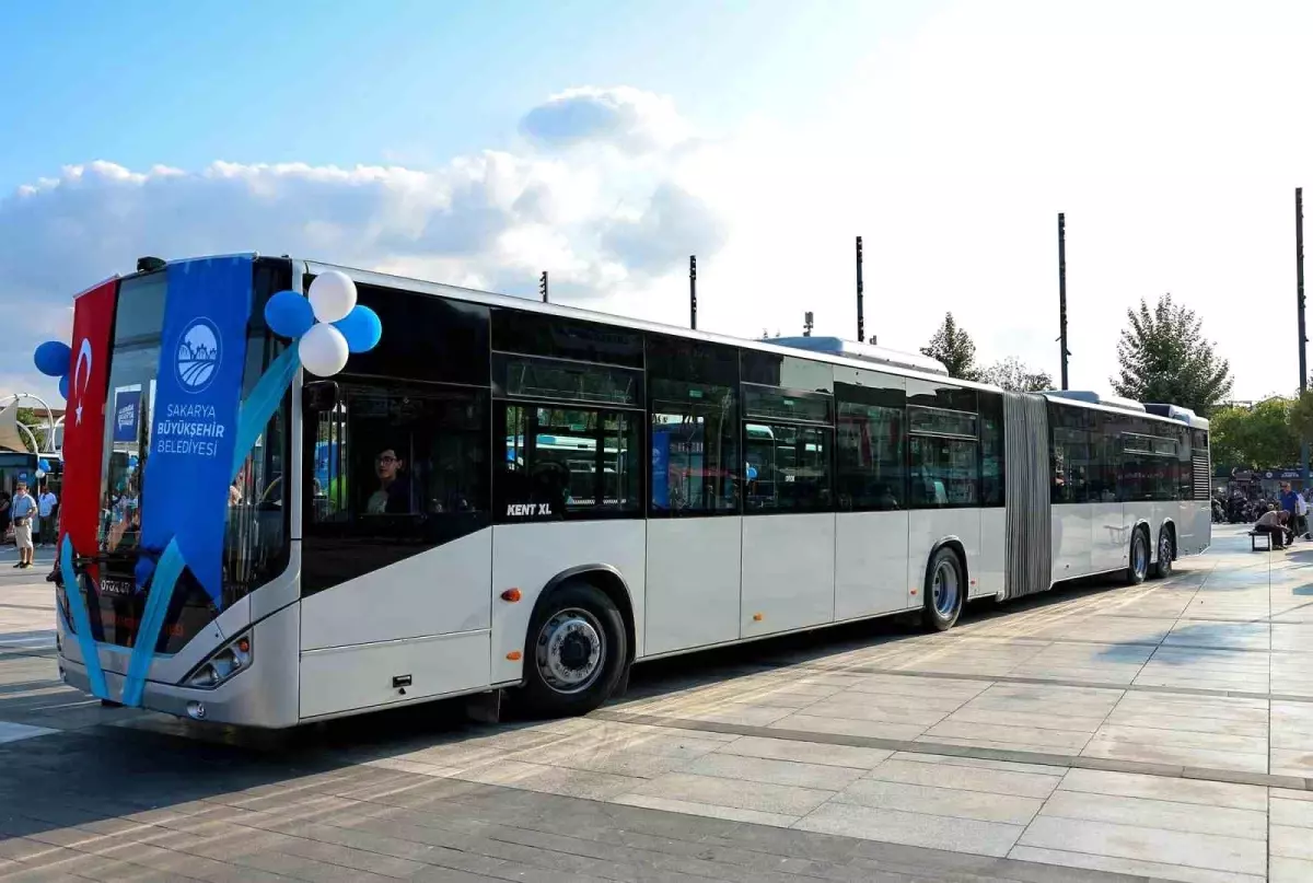 Sakarya\'ya 5 Yeni Metrobüs Geliyor