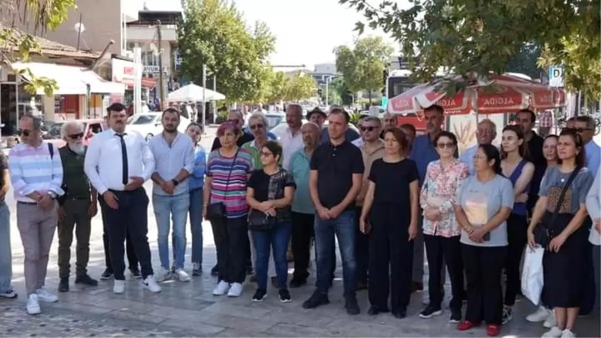 Sarıgöl\'de Kadına Yönelik Şiddet Protesto Edildi