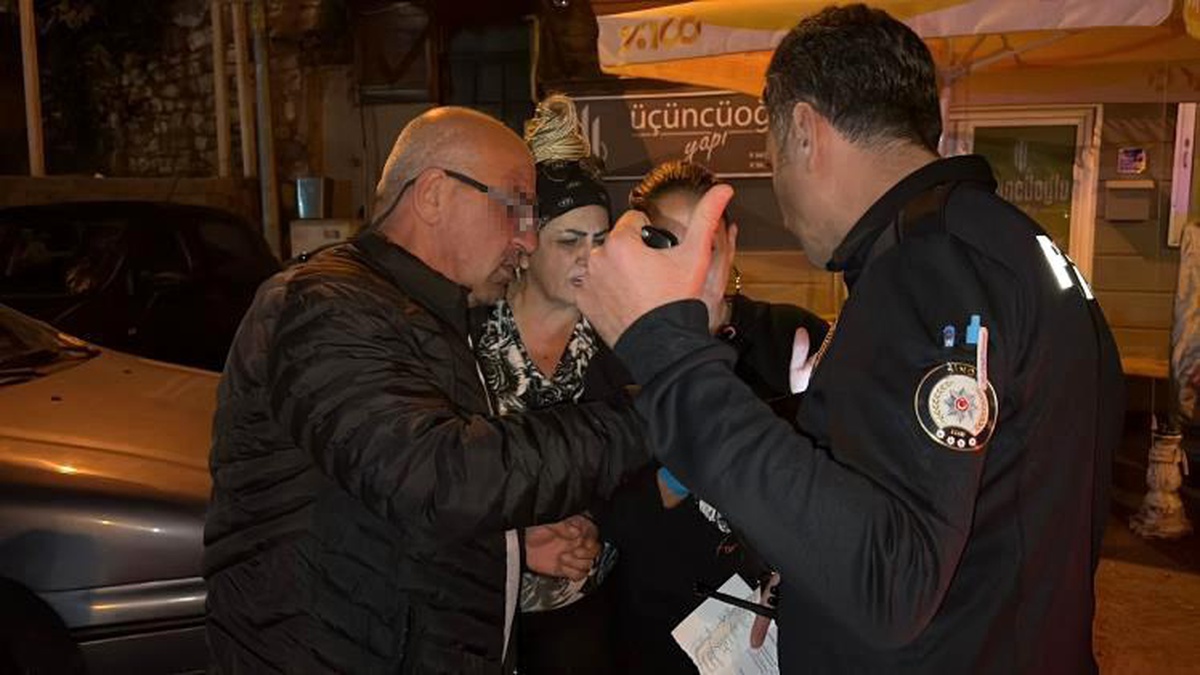 Sinop\'ta Alkollü Sürücü ve Eşi Polisi Gerdi