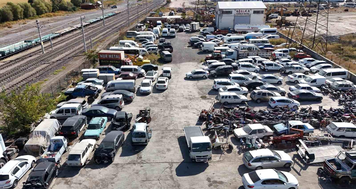 Yediemin Otoparklarındaki Araçlar Satışa Çıkarılmıyor