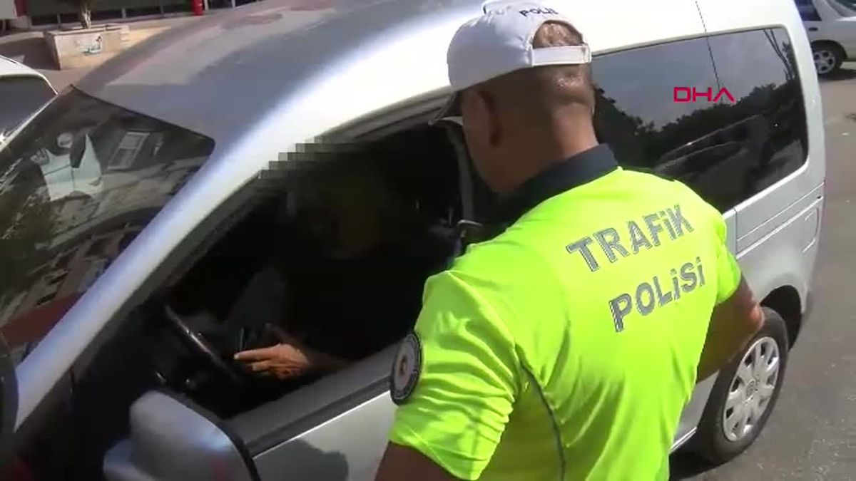 Adana\'da Yayalara Yol Vermeyen Sürücülere Ceza