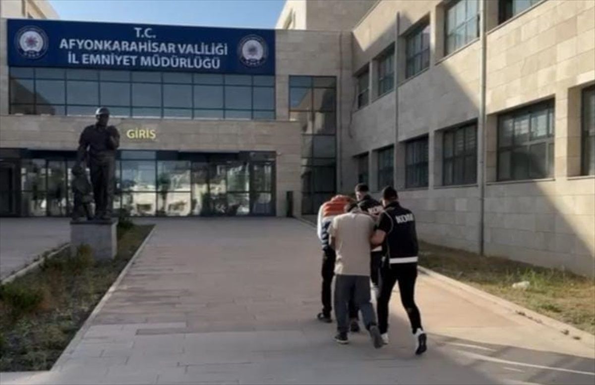 Afyonkarahisar\'da Dolandırıcılık Operasyonu
