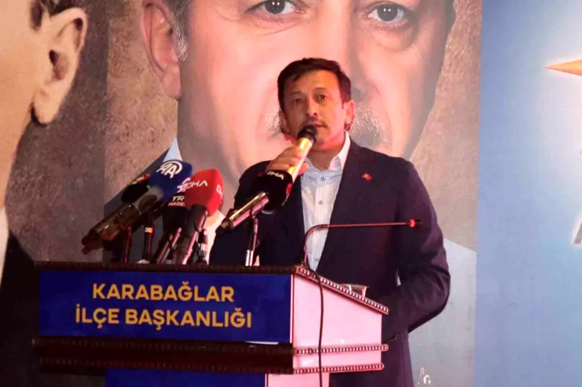 AK Partili Hamza Dağ: "İzmir, 31 Mart seçimlerinde CHP\'ye sarı kart vermiştir"