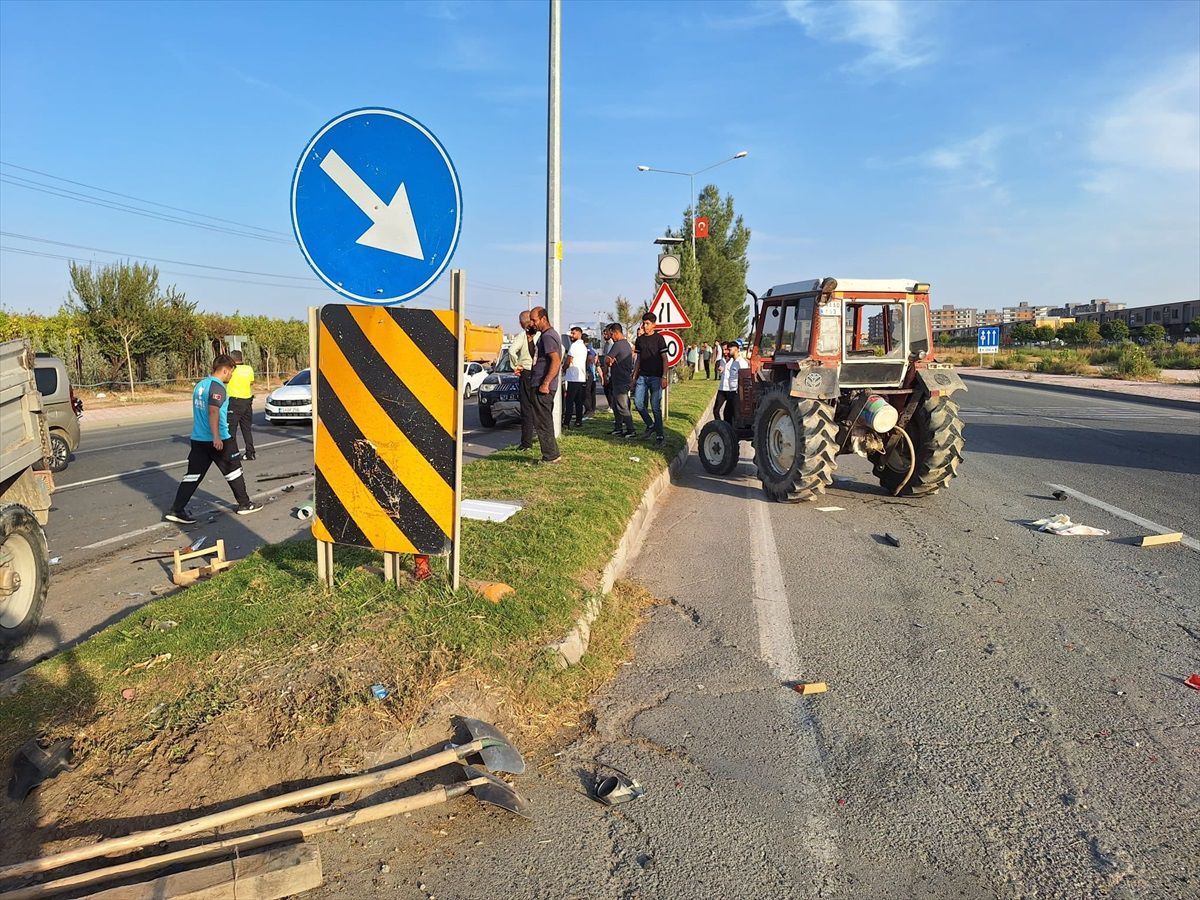 Batman\'da Trafik Kazası: 3 Yaralı