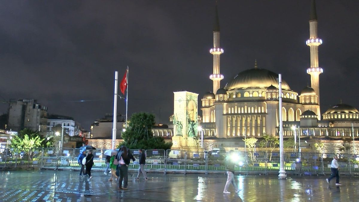 İstanbul\'da Sağanak Yağış