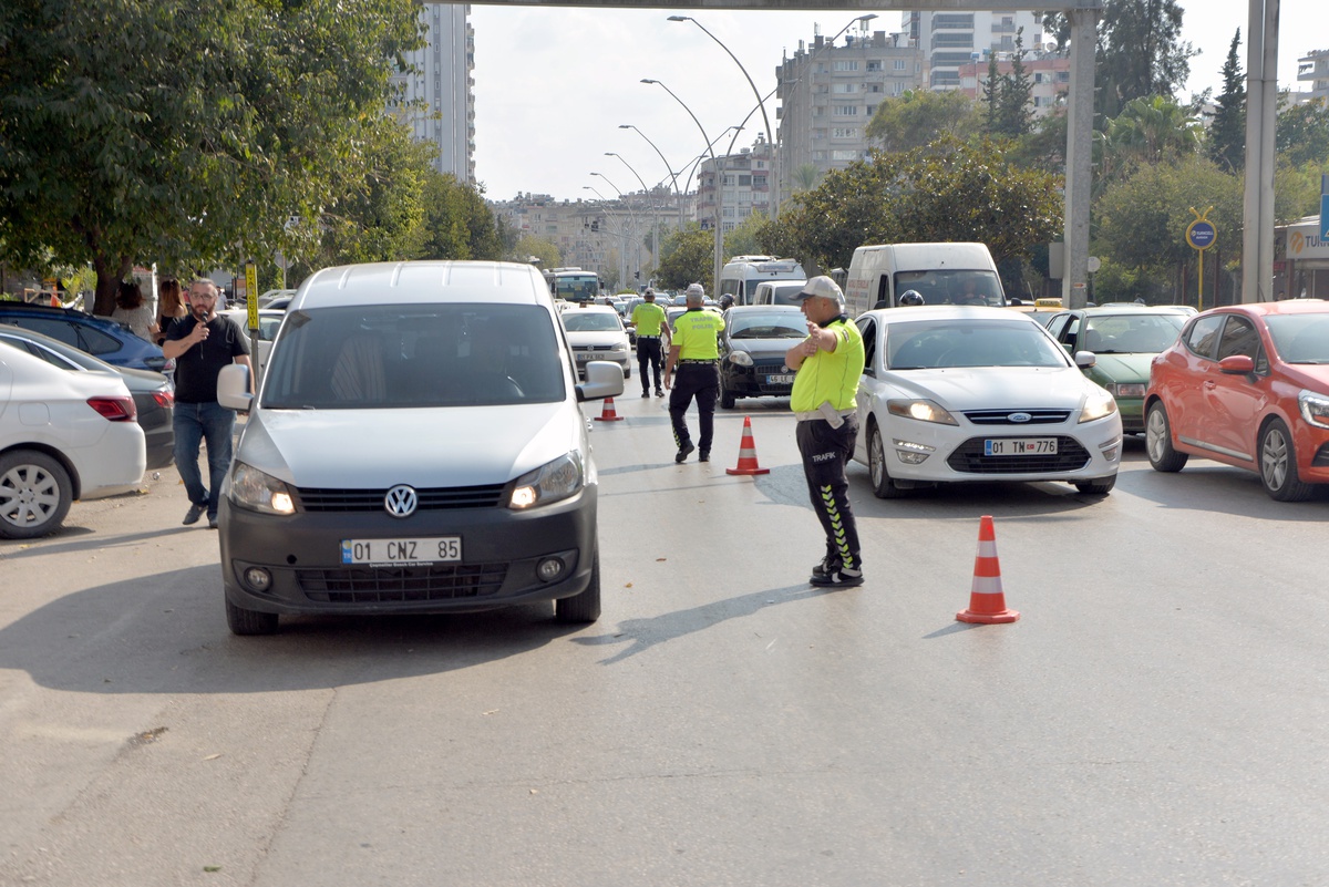 Adana\'da Yaya Geçidi İhlaline Dronlu Ceza