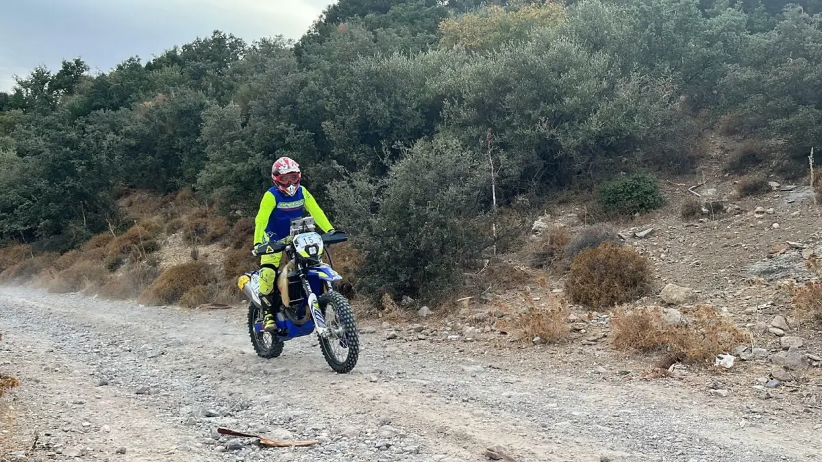 Eczacı Gökçen Kabaş, Motosikletle Başarıya Yürüdü