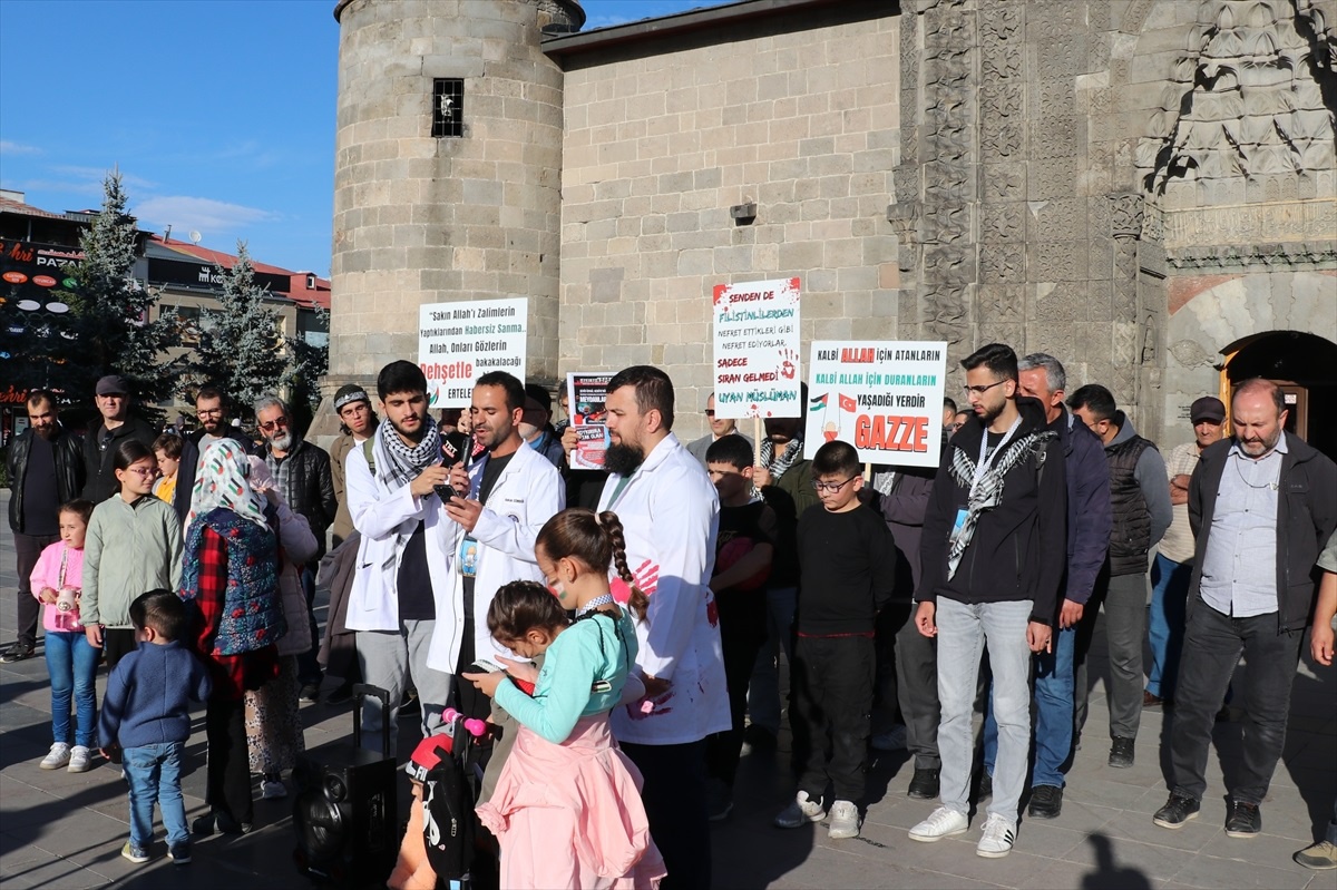 Sağlıkçılardan Gazze Protestosu