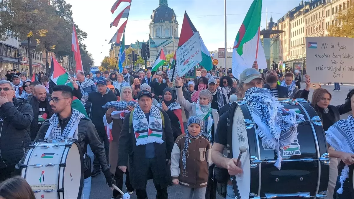 Stockholm\'de İsrail Saldırılarına Protesto