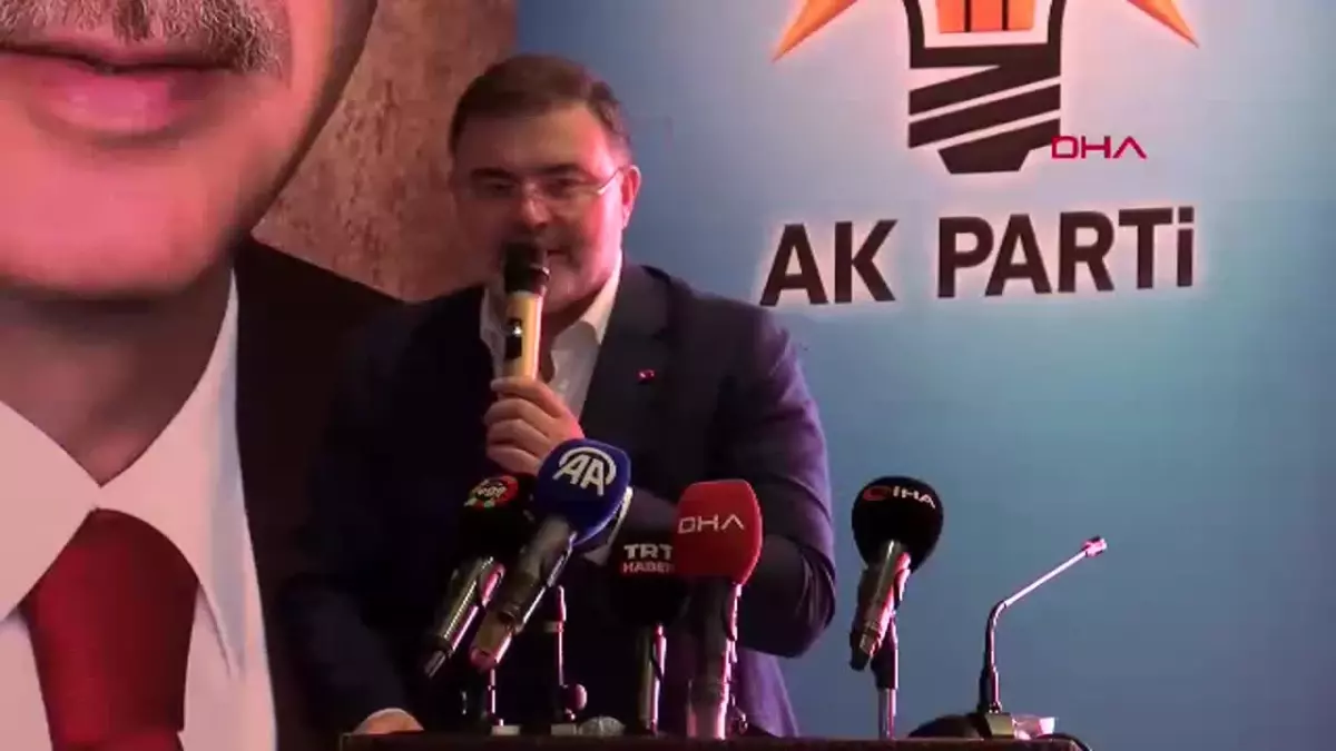 İZMİR Hamza Dağ: İzmirli sarı kartı verdi, kırmızı karta da az kaldı