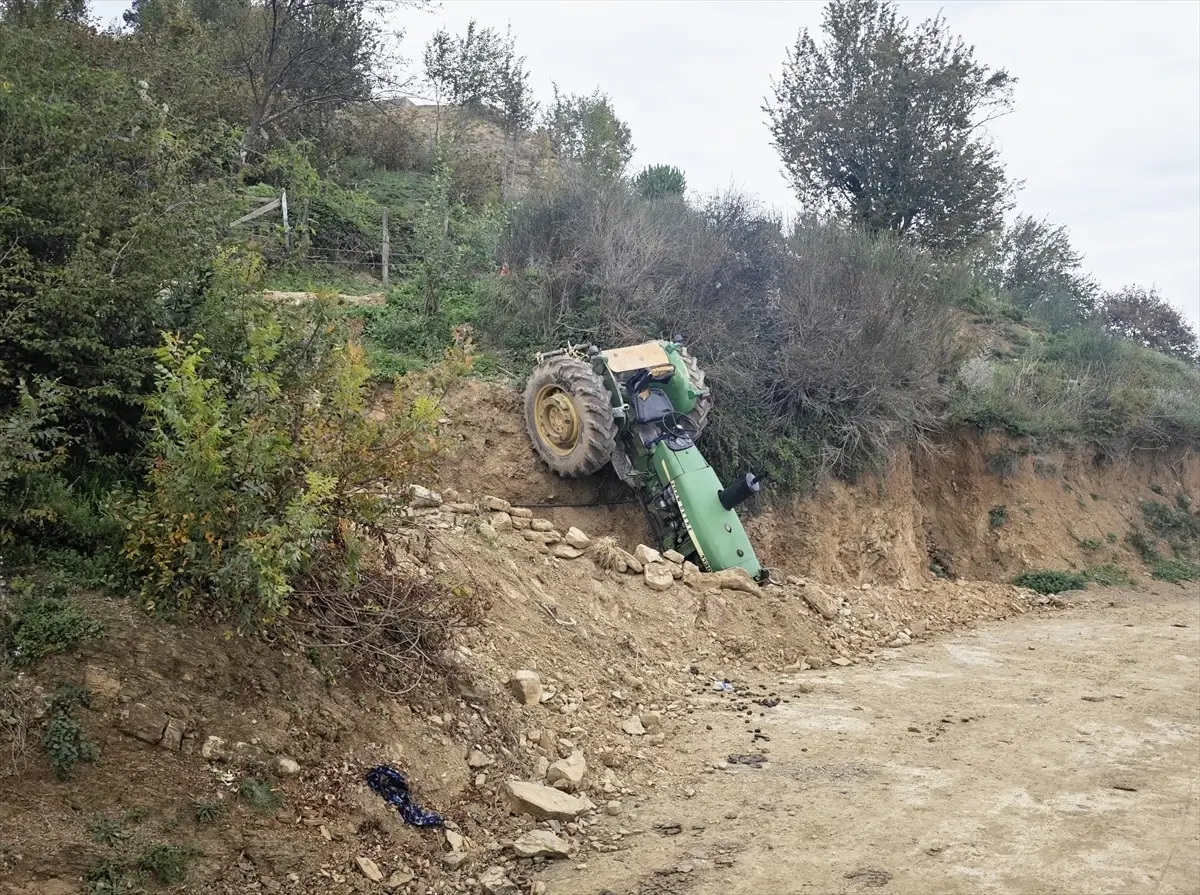 Samsun\'da Traktör Kazası: Sürücü Yaralandı