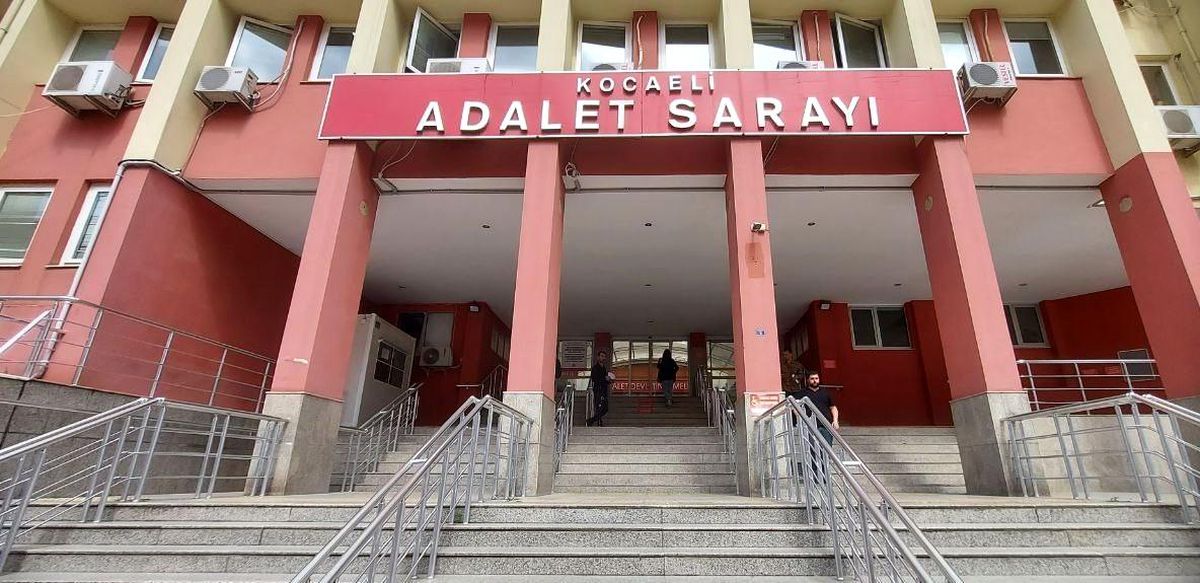 Kocaeli\'de Bıçaklı Kavga: Dava Devam Ediyor