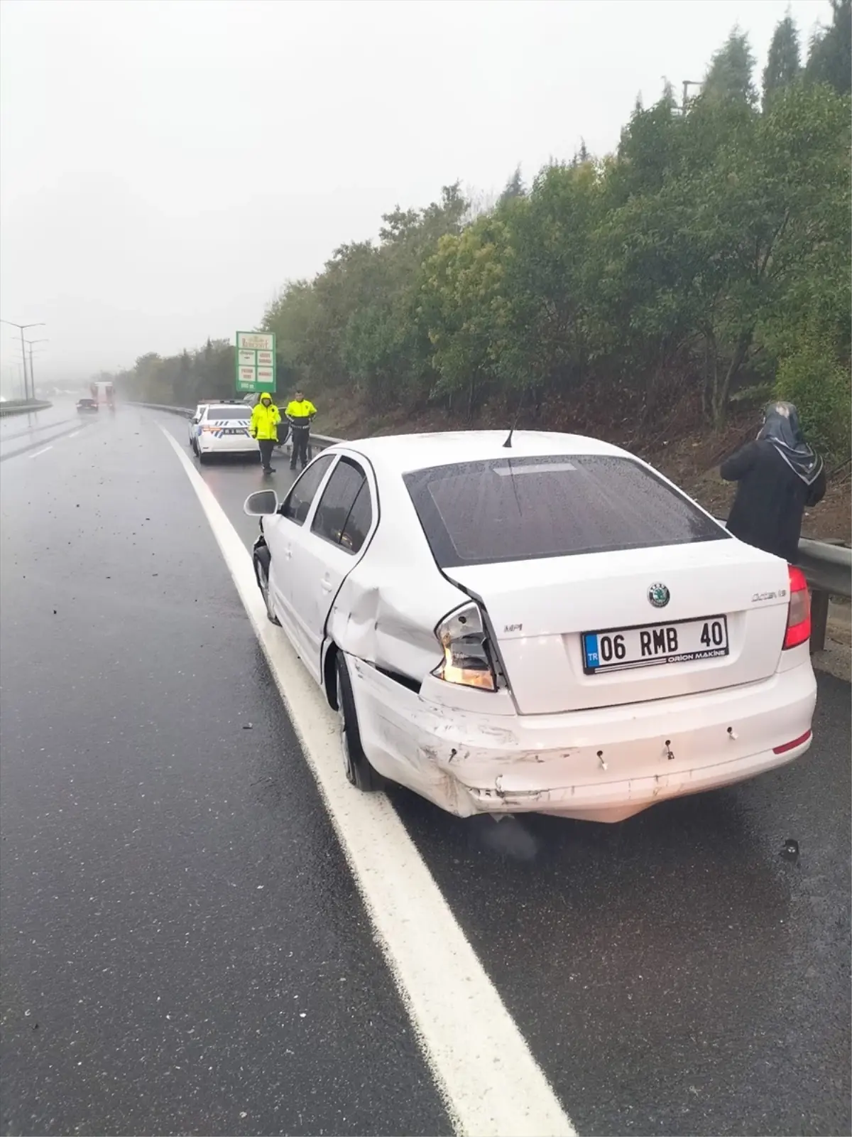 Düzce\'de Otoyolda Feci Kaza: Sürücü Hayatını Kaybetti