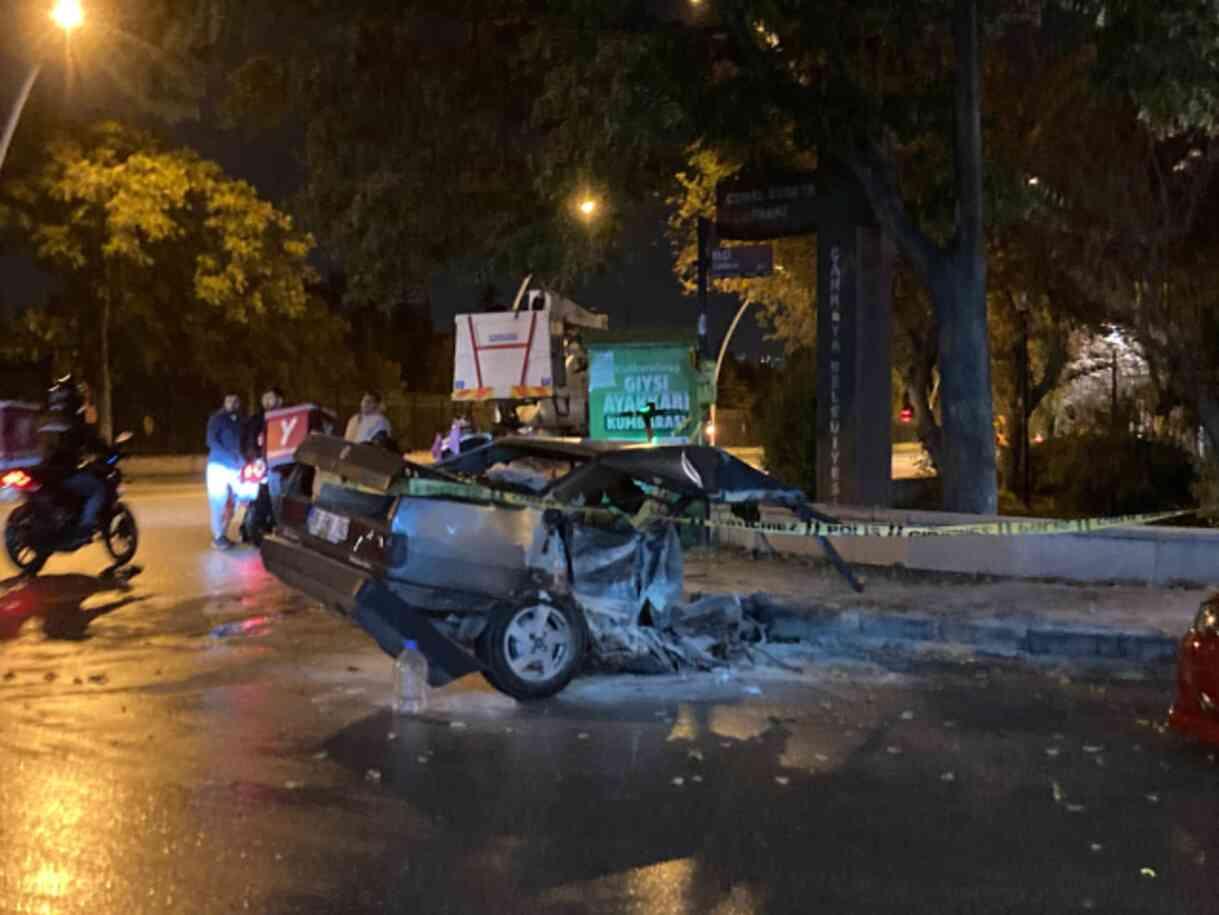 Ankara'da yaşanan trafik kazasında AK Parti Gençlik Kolları üyesi Betül Önderoğlu hayatını kaybetti