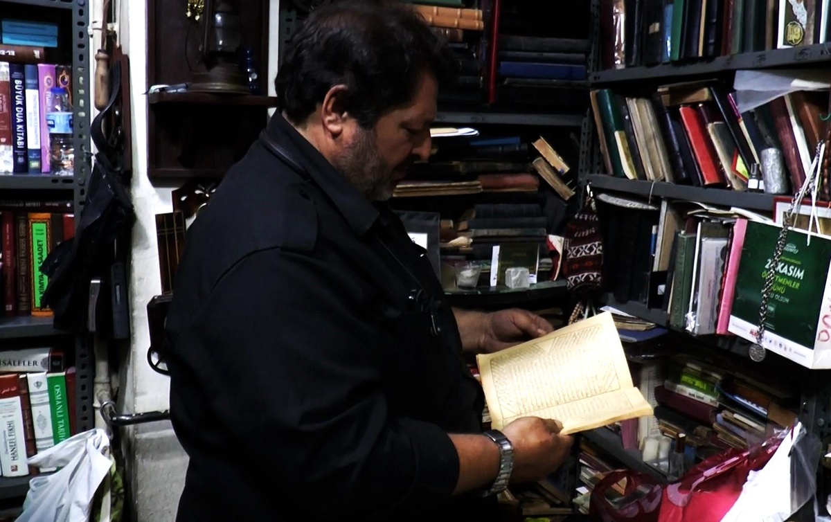 Sahaf Servet Kellecioğlu\'nun Kitap Aşkı