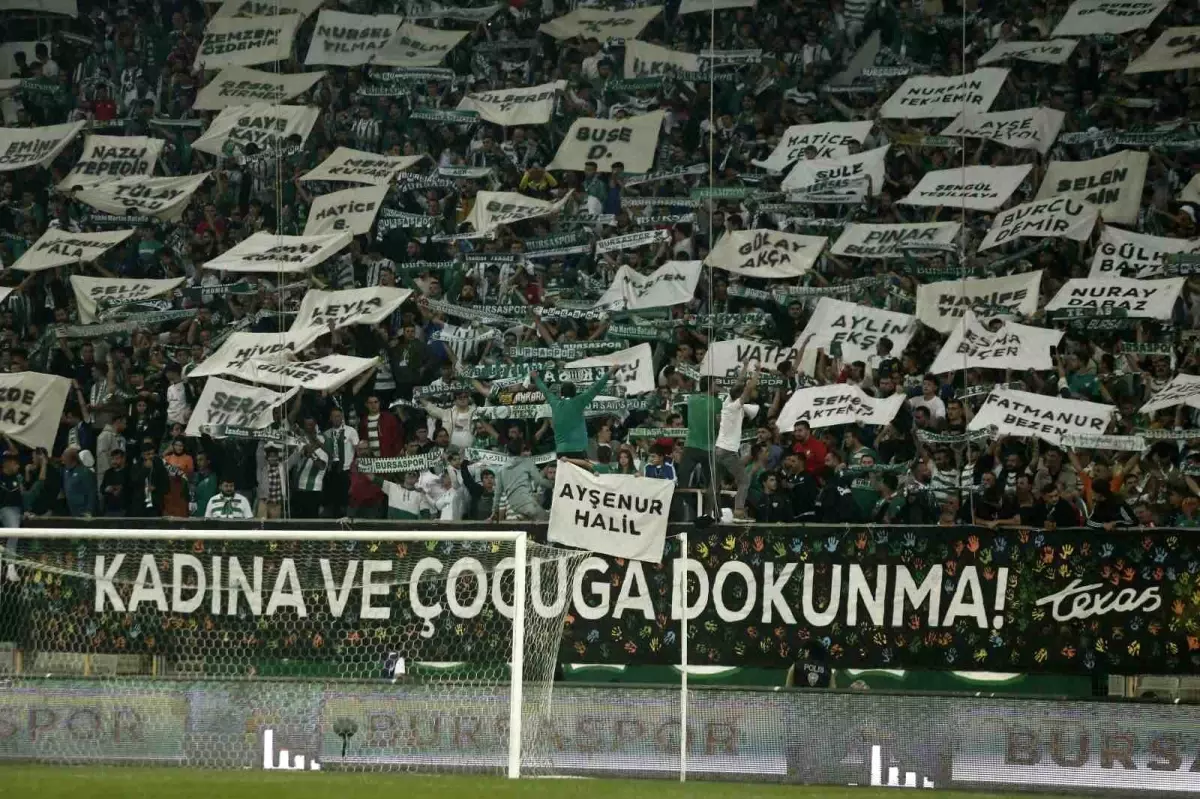 Bursaspor\'dan Anlamlı Pankart