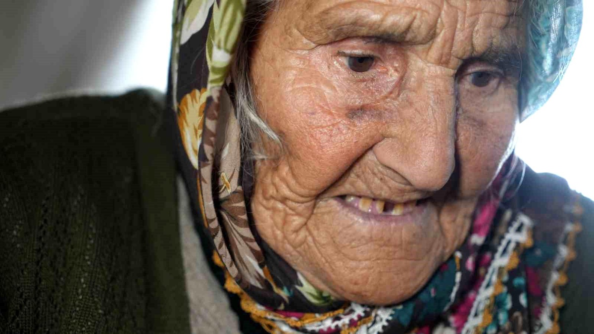 Cumhurbaşkanı Erdoğan hayranı Arzu nine, 117 yıllık ömrüne veda etti