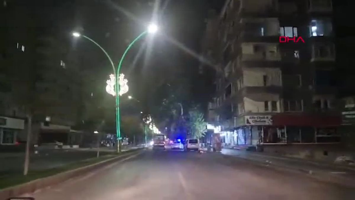 Diyarbakır\'da Minibüste Çiftetelli Keyfi
