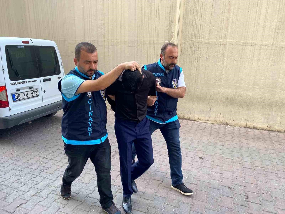 Düğünde Tüfekle Havaya Ateş: Kuzen Öldü