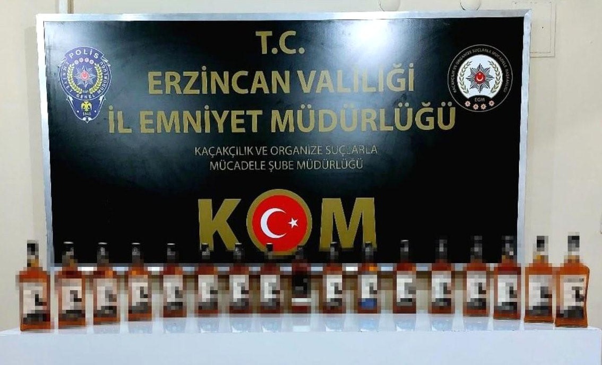 Erzincan\'da 17 Şişe Kaçak İçki Ele Geçirildi